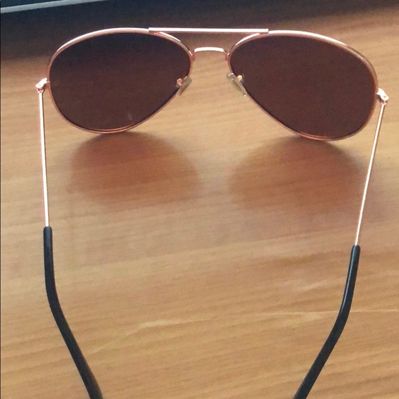 RB Aviator Gold/Brown Sunglasses Comes with case - Picture 3 of 4